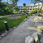 Exclusive Modern Condo In Playacar